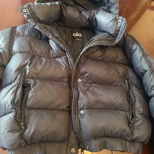 ALO Yoga Charcoal Black Puffer Jacket
